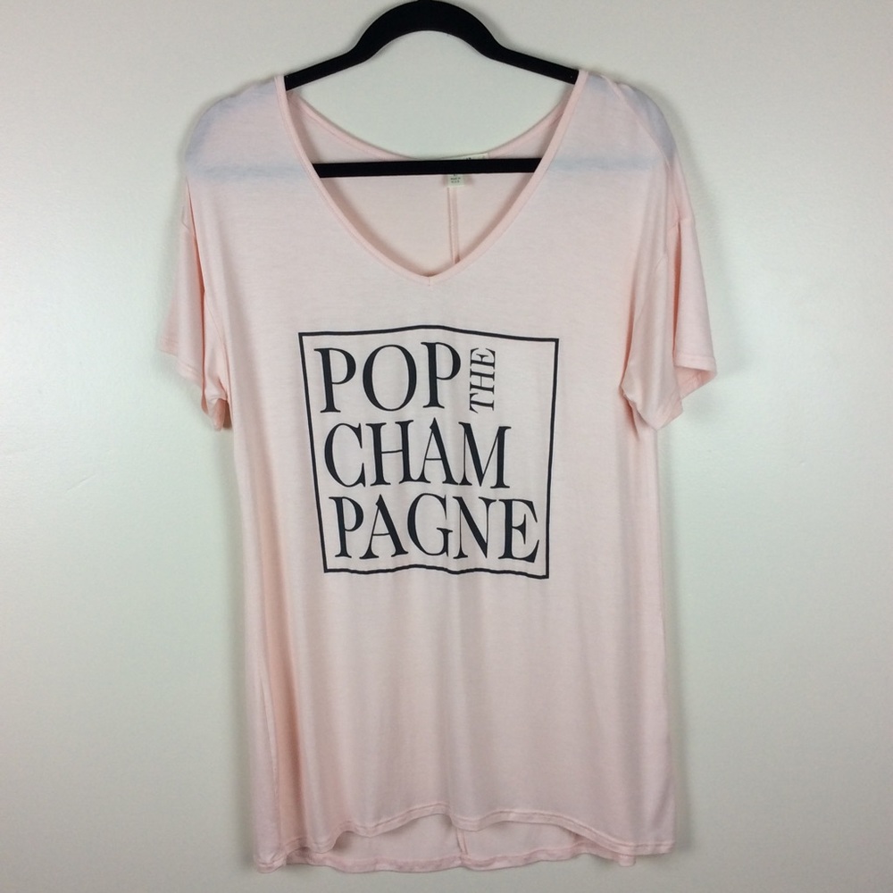 NWOT Francesca’s Collections Miami Tee Size Large